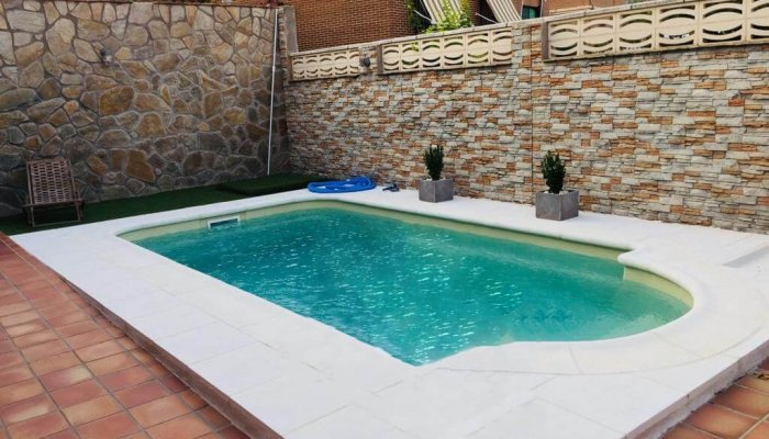 construccion-piscina-poliester-bizkaia-dora-coinpool